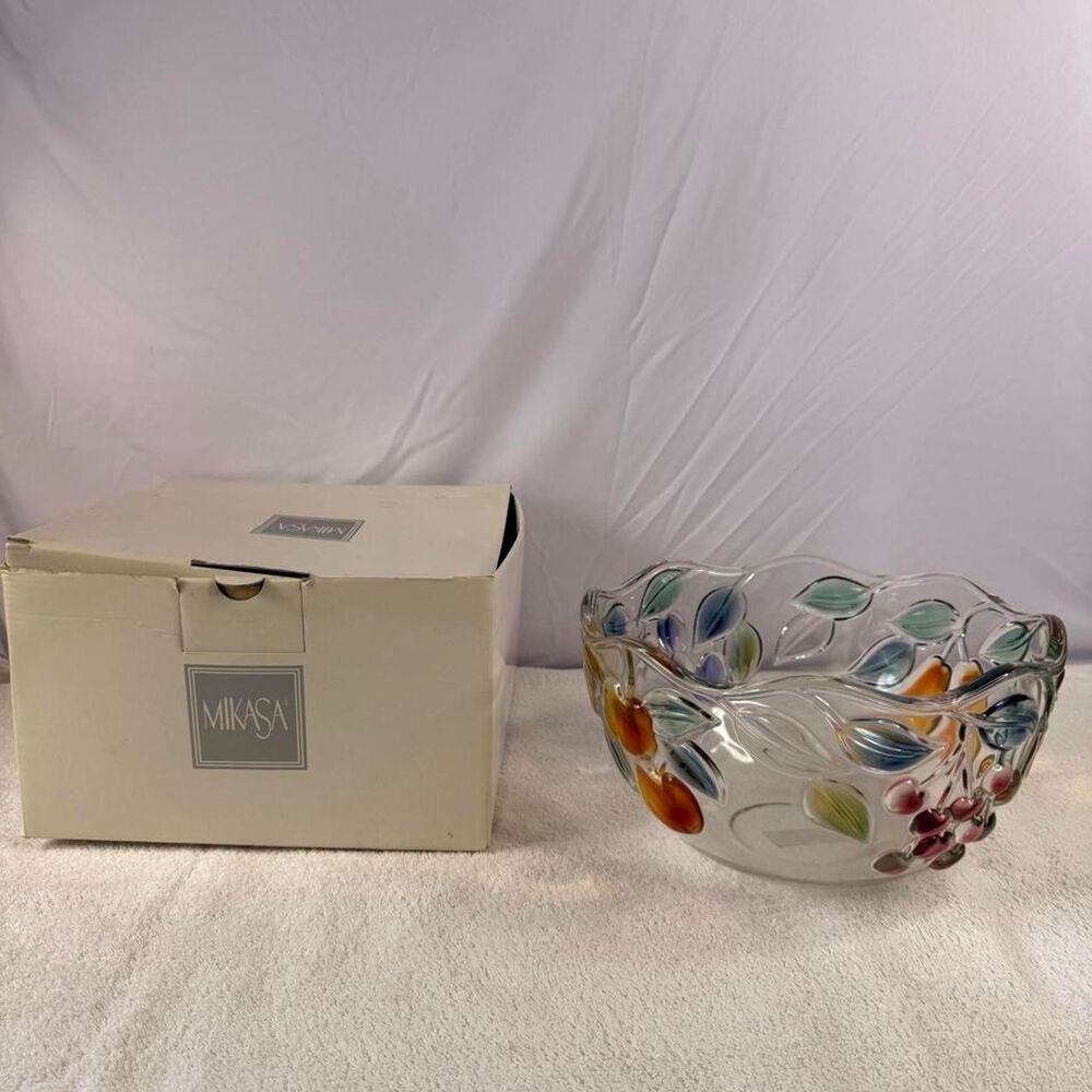 Mikasa White and Cream Dinnerware